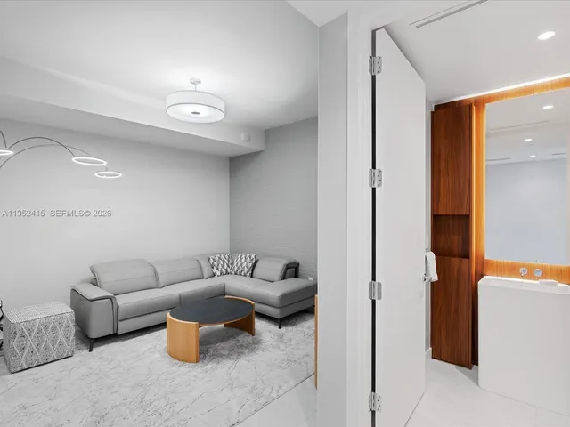 $18,000 | 220 Southeast Mizner Boulevard, Unit 506, Boca Raton, FL 33432