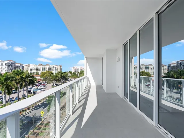 $18,000 | 220 Southeast Mizner Boulevard, Unit 506, Boca Raton, FL 33432