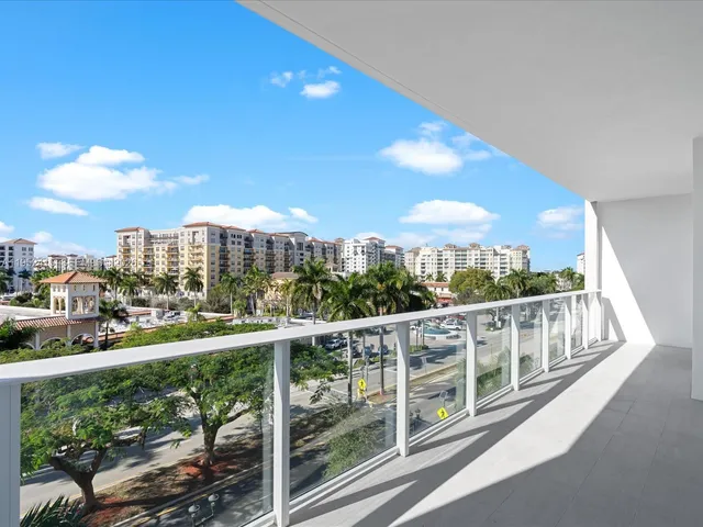 $18,000 | 220 Southeast Mizner Boulevard, Unit 506, Boca Raton, FL 33432