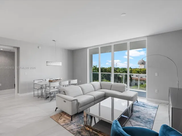 $18,000 | 220 Southeast Mizner Boulevard, Unit 506, Boca Raton, FL 33432