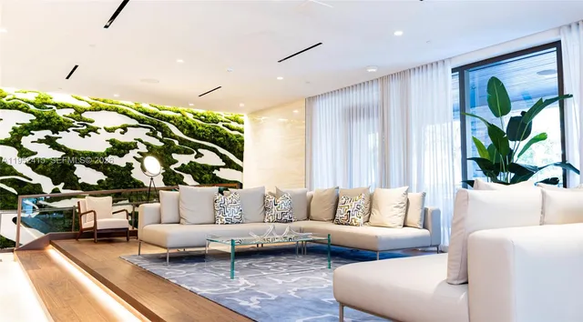 $18,000 | 220 Southeast Mizner Boulevard, Unit 506, Boca Raton, FL 33432