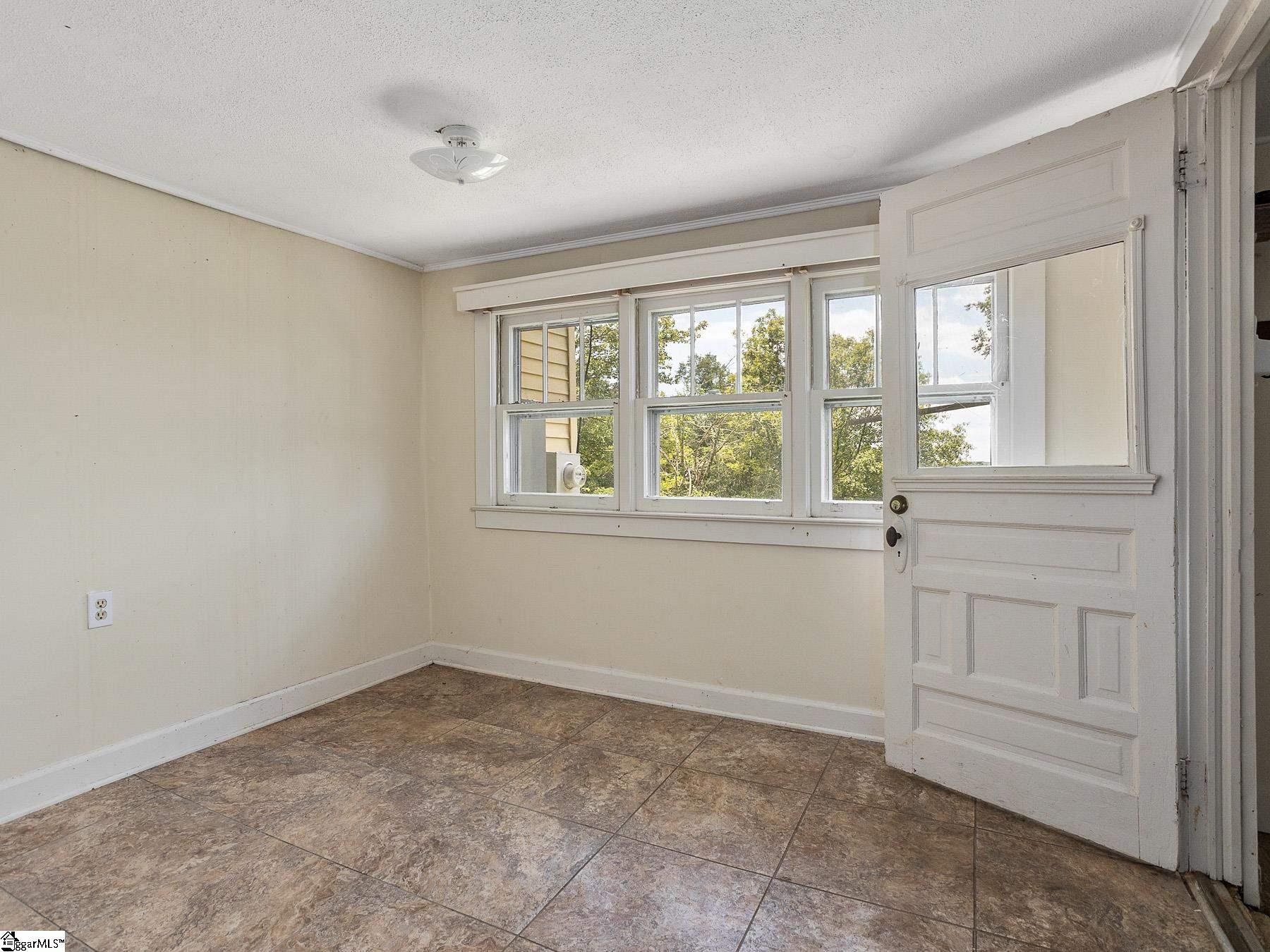 999 North James Road Greer, SC 29651 - Photo 15 of 20