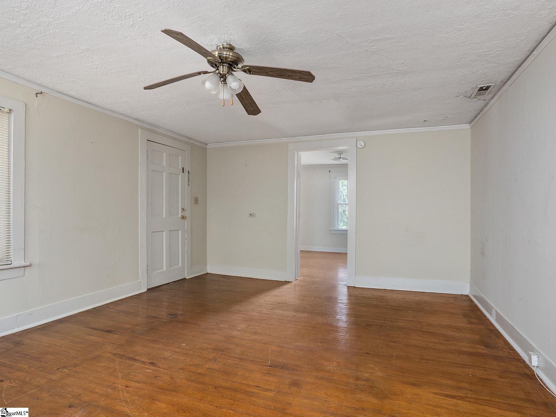 999 North James Road Greer, SC 29651 - Photo 4 of 20