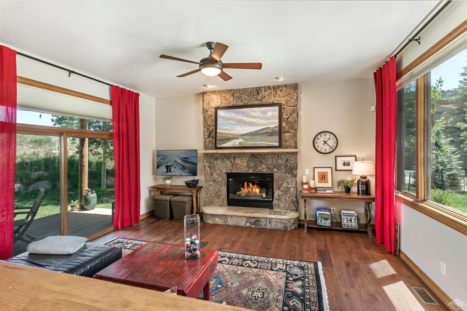 277 River Ranch Road Edwards, CO 81632 - Photo 6 of 25 Living area with lots of natural light.
