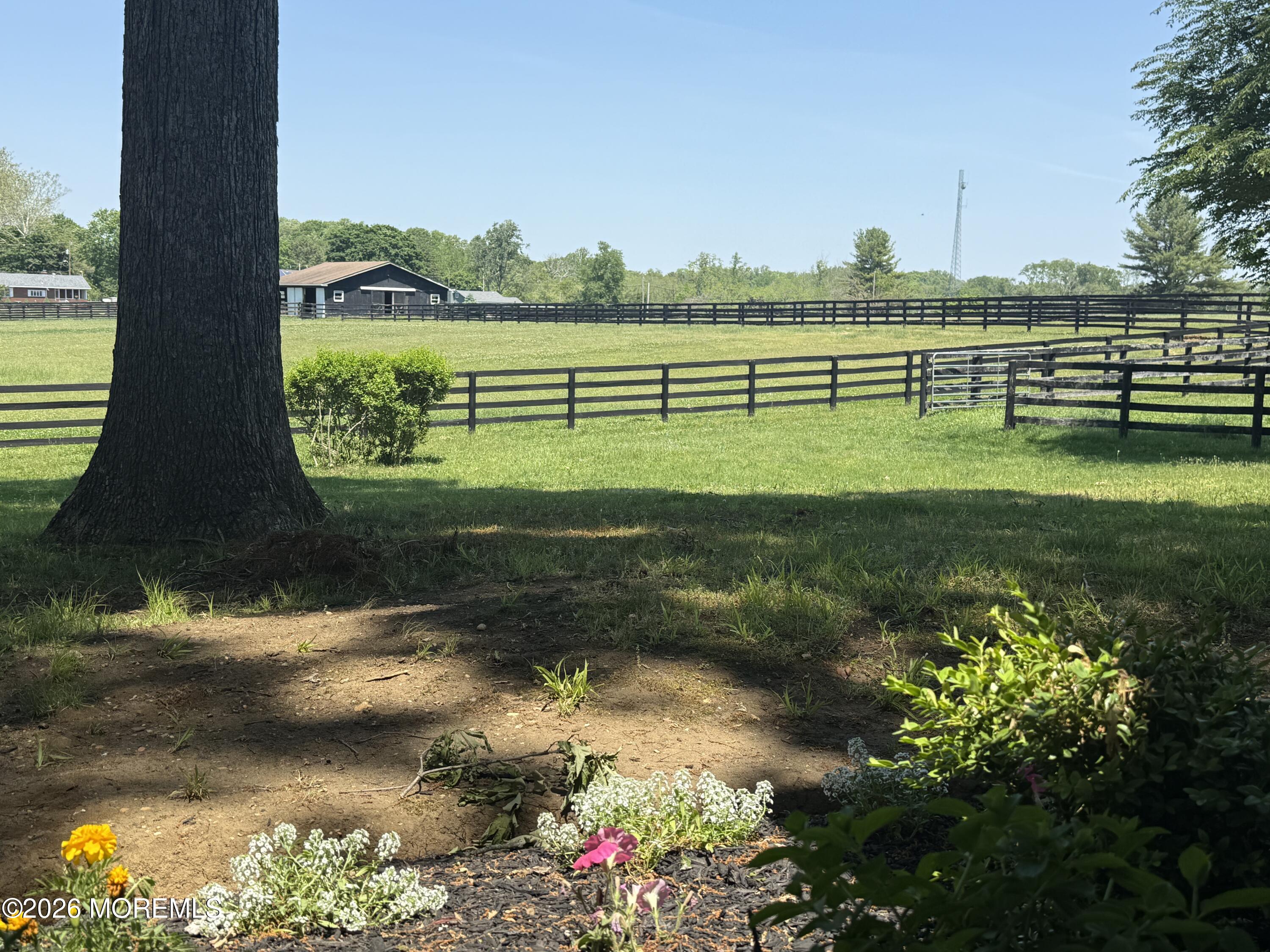 193 Burlington Path Road Cream Ridge, NJ 08514 - Photo 2 of 51 IMG_5995