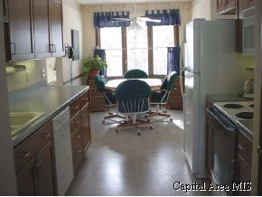 2530 Lindsay Road Springfield, IL 62704 - Photo 4 of 9