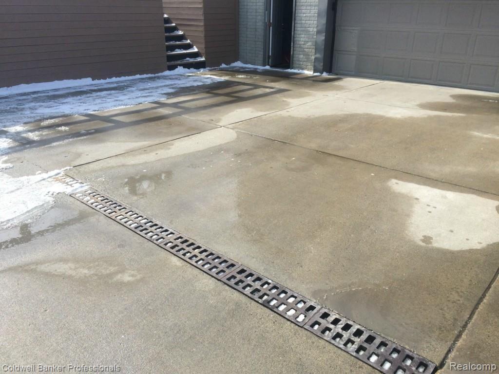 4064 East Coldwater Road Flint, MI 48506 - Photo 42 of 53 Professional Drainage