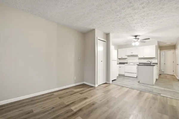 $995 | 140 Sycamore Court, Unit 142, Hebron, IN 46341