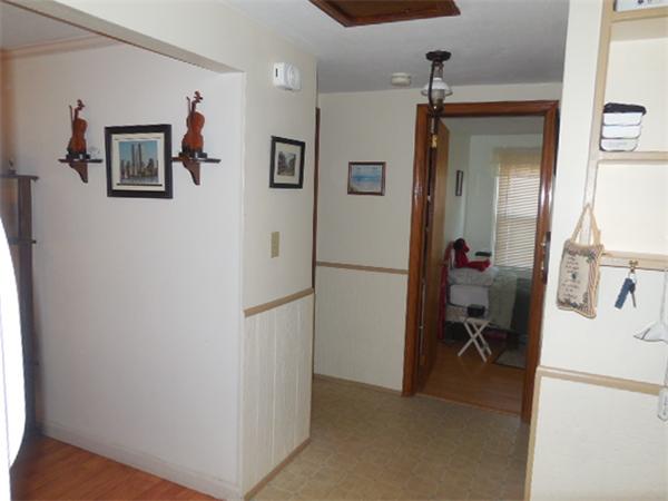 119 Clantoy Street Springfield, MA 01104 - Photo 9 of 22 Gallery Image 9