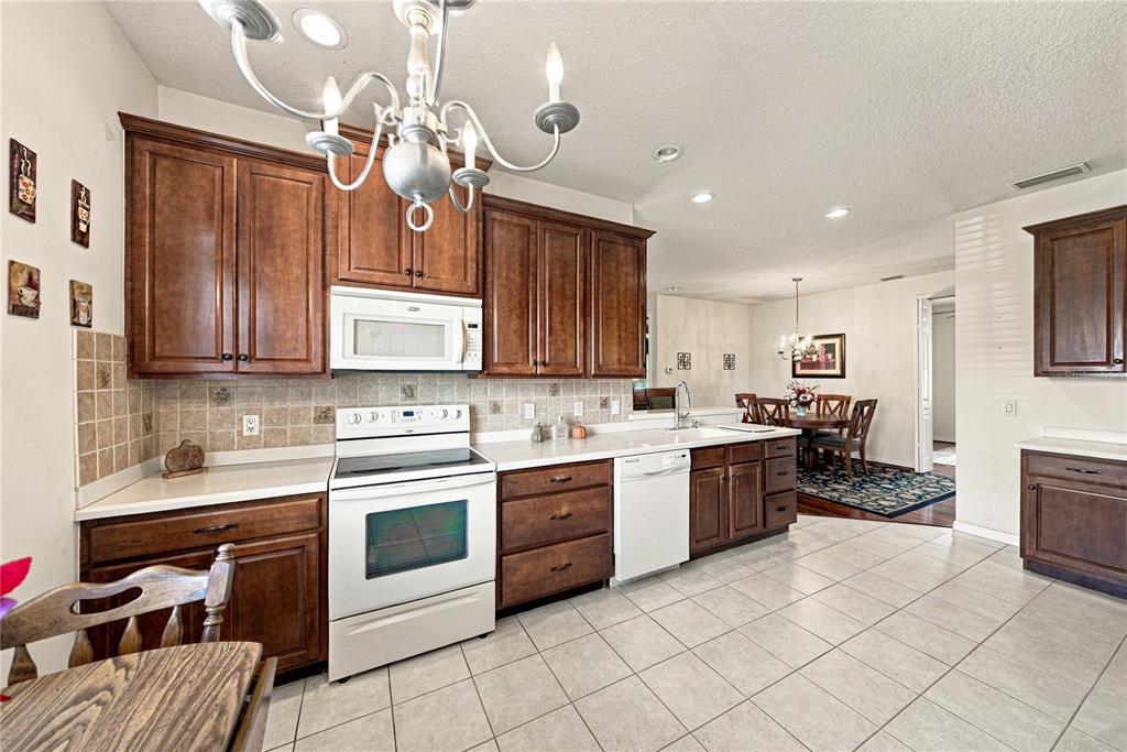 5281 Pebble Beach Boulevard Winter Haven, FL 33884 - Photo 15 of 90 Gallery Image 15