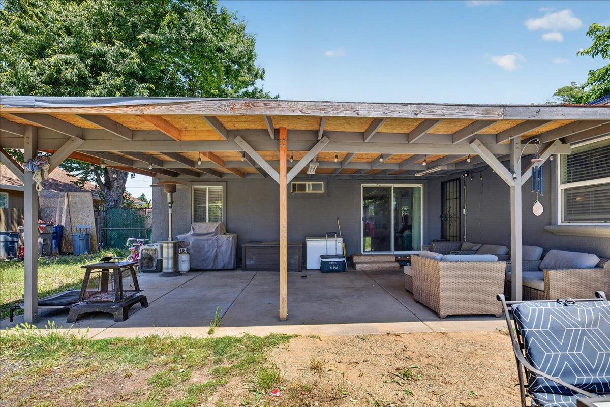 7524 Fruitridge Road Sacramento, CA 95820 - Photo 29 of 35