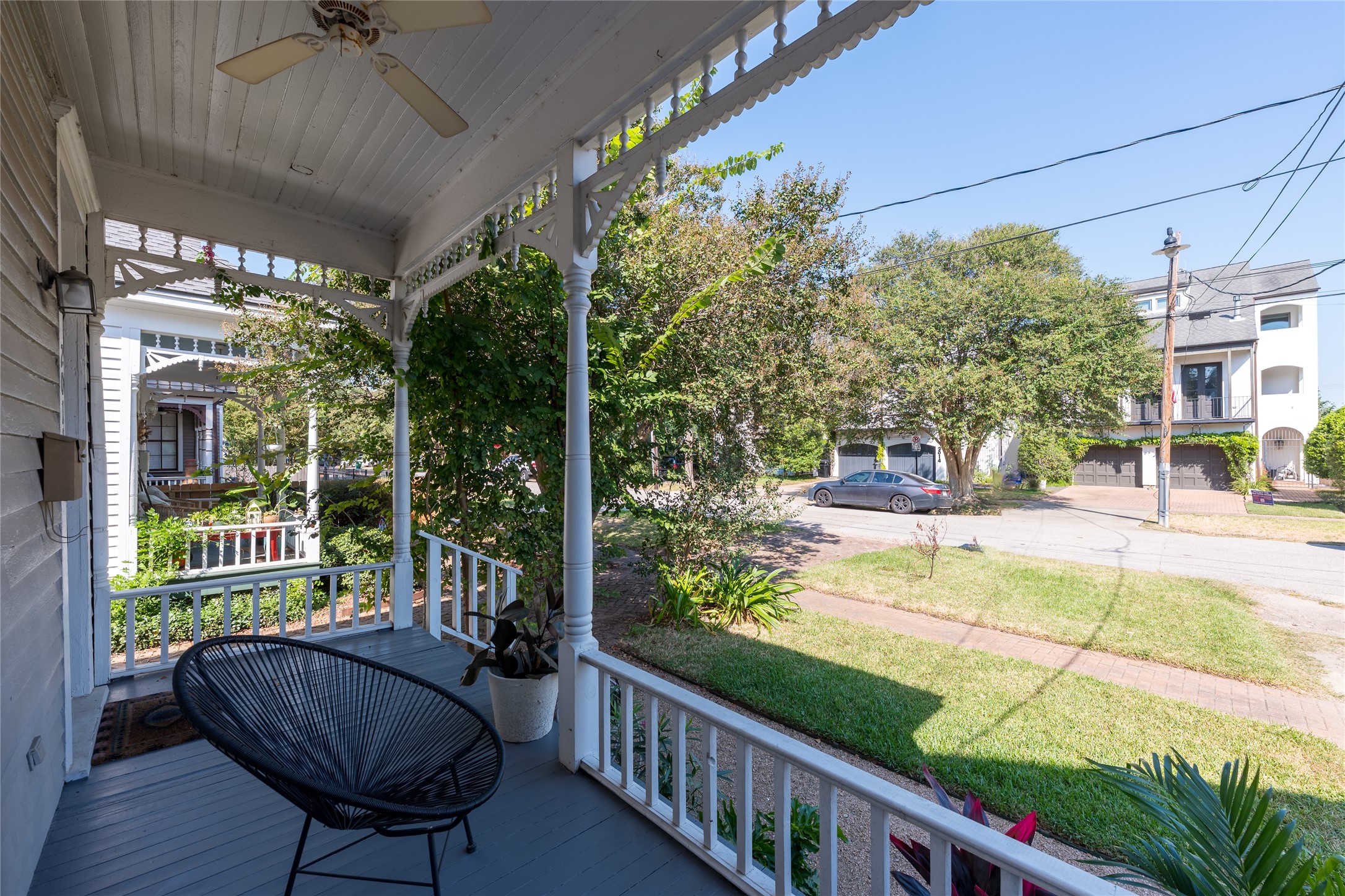 2011 Decatur Street Houston, TX 77007 - Photo 4 of 35 a view of a porch with furniture and wooden floor