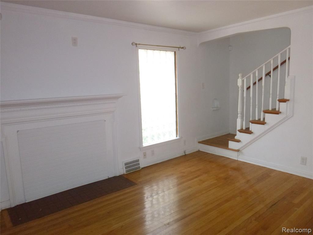 4438 Yorkshire Road Detroit, MI 48224 - Photo 2 of 14