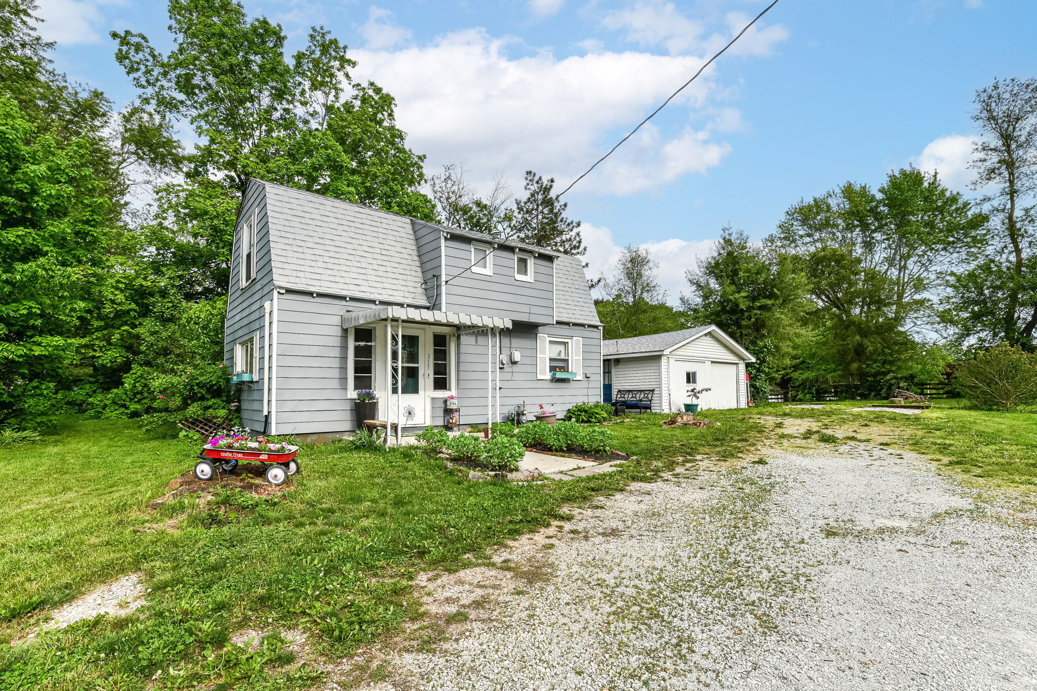 315 South Adams Street Pendleton, IN 46064 - Photo 1 of 24