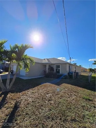 $1,600 | 3820 Southwest 16th Place, Cape Coral, FL 33914