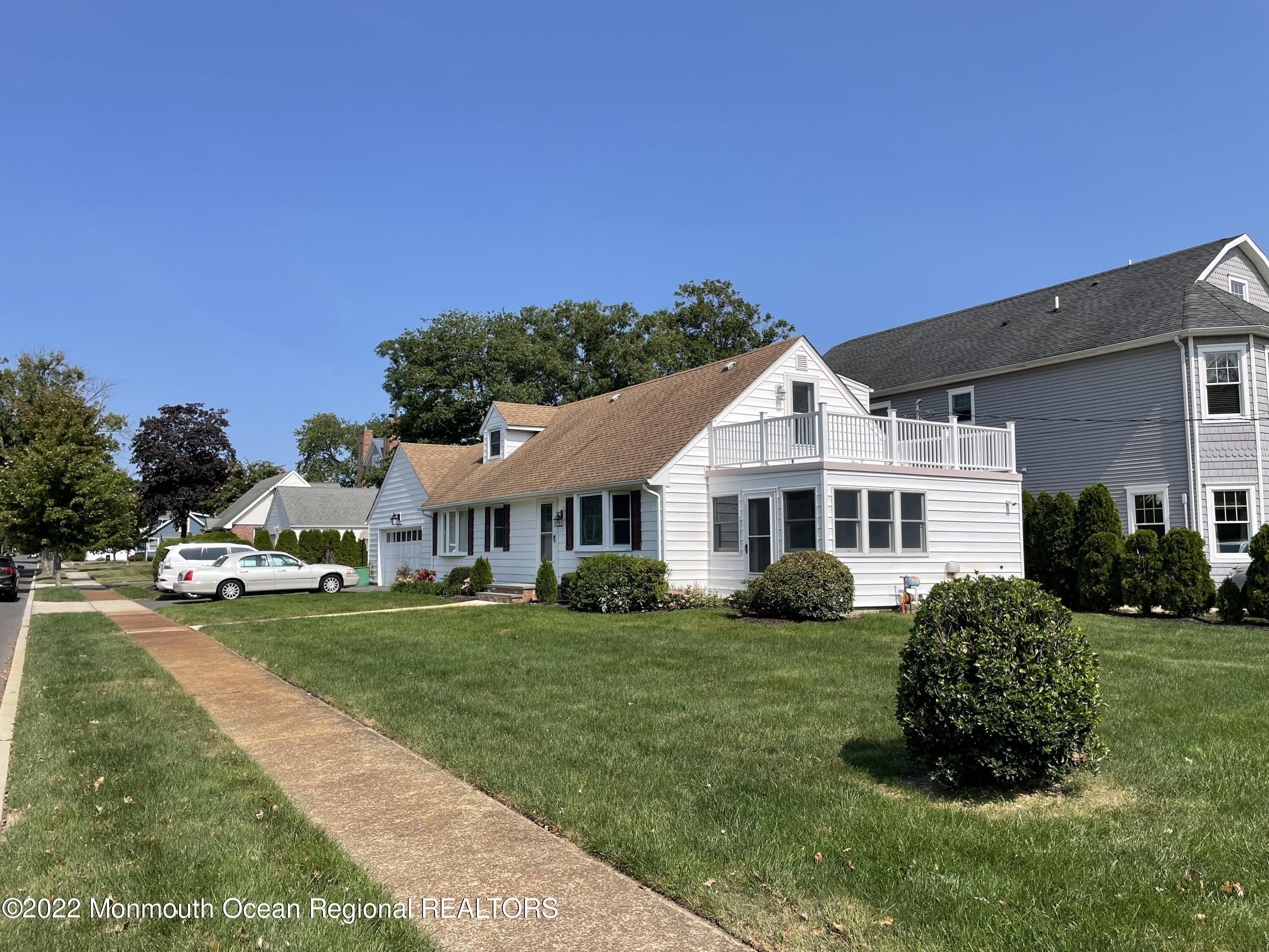 300 4th Avenue Spring Lake, NJ 07762 - Photo 3 of 40 IMG_1621