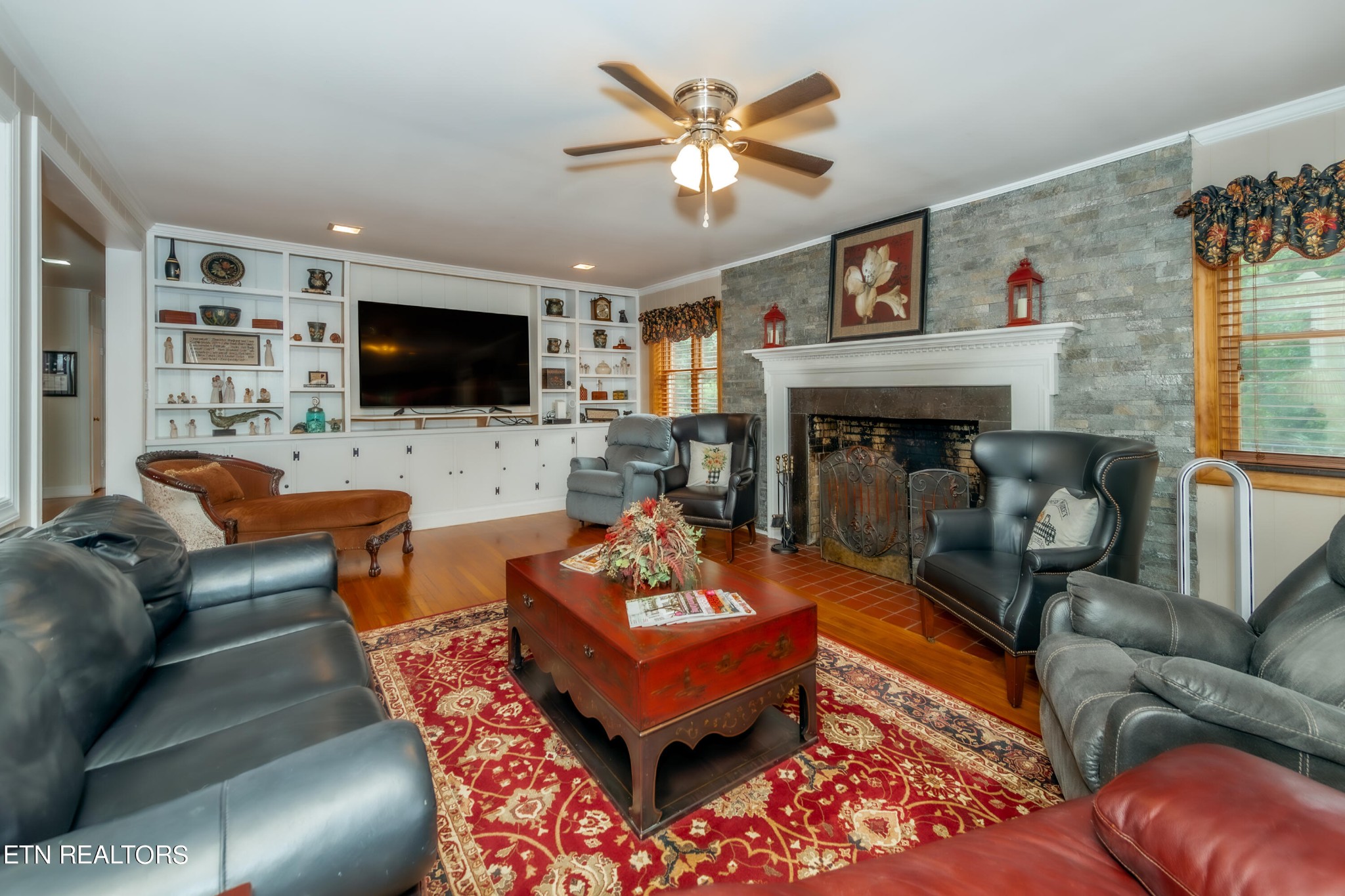 300 Bluff Road Kingston, TN 37763 - Photo 4 of 40 Gallery Image 4