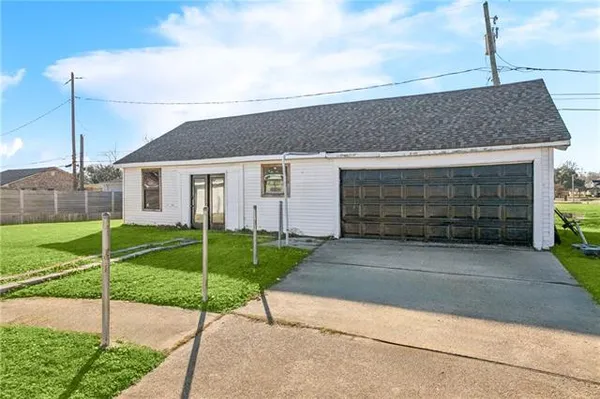$318,000 | 112 Bedford Street, Laplace, LA 70068