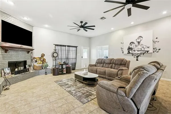 $318,000 | 112 Bedford Street, Laplace, LA 70068