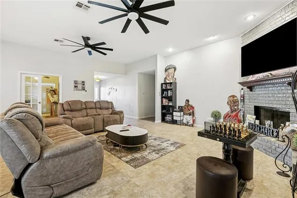 $318,000 | 112 Bedford Street, Laplace, LA 70068