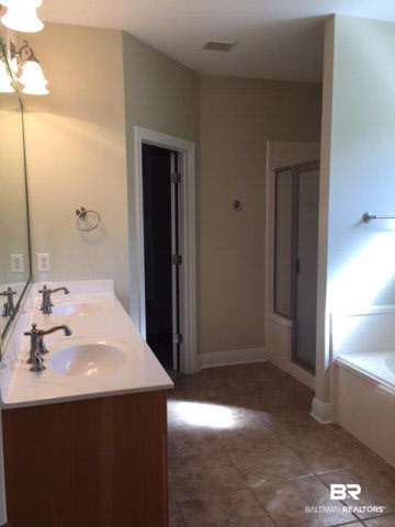 103 Petz Avenue Fairhope, AL 36532 - Photo 10 of 20 Dual Vanity Sinks