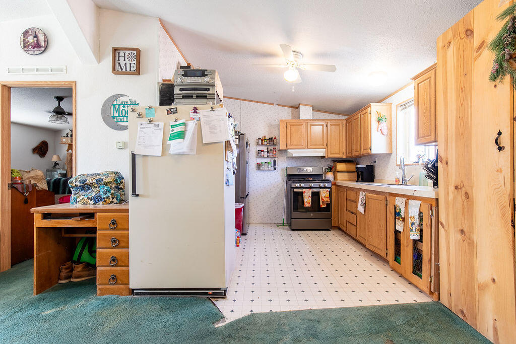 5726 North 1700th Street West Cedar City, UT 84721 - Photo 8 of 49 5726North1700West-4