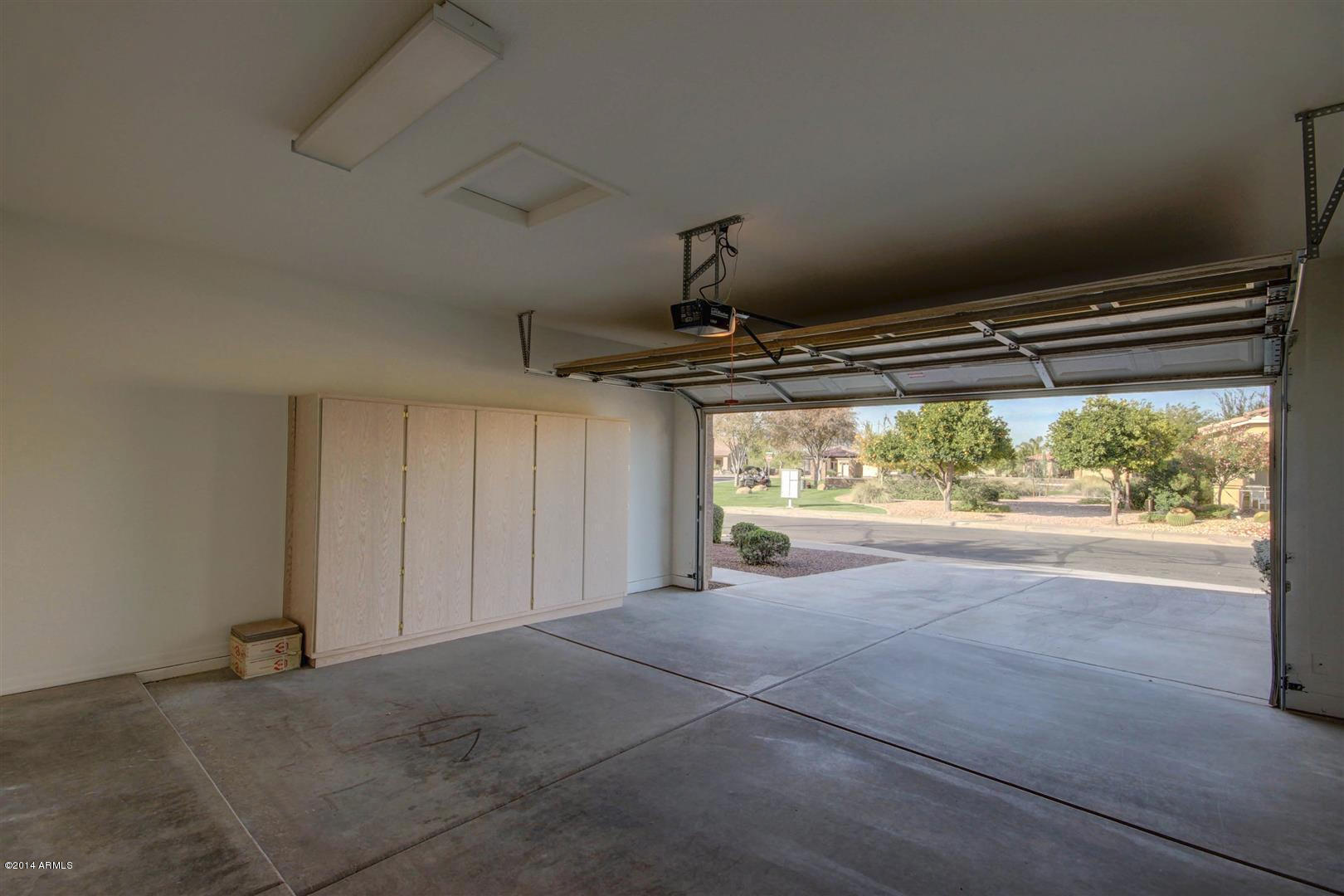 4279 East Walnut Road Gilbert, AZ 85298 - Photo 13 of 34 2 Car Garage