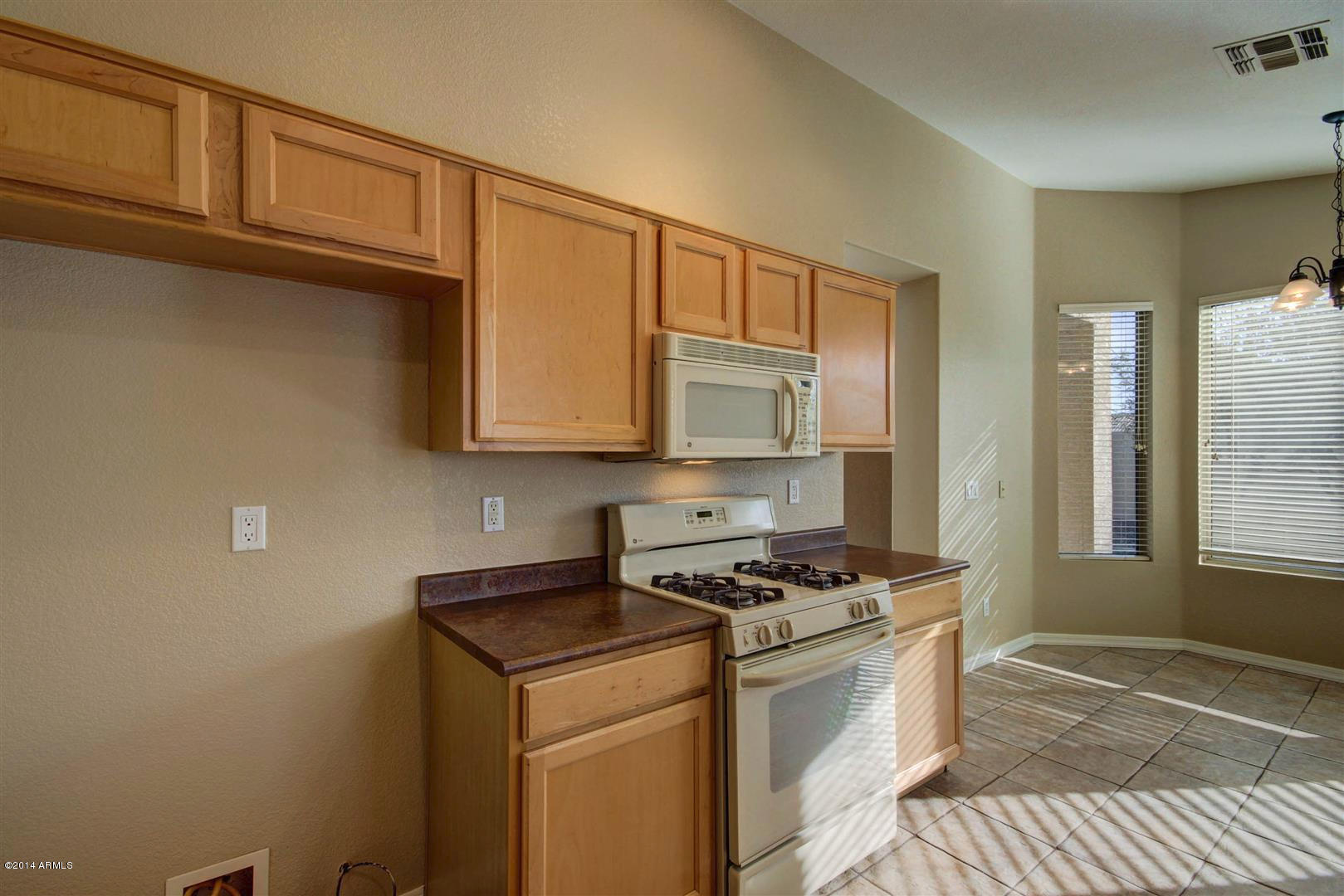 4279 East Walnut Road Gilbert, AZ 85298 - Photo 19 of 34 Kitchen