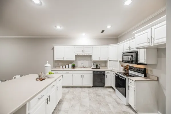 $379,900 | 113 Golf Club Lane, Unit 13, Springfield, TN 37172