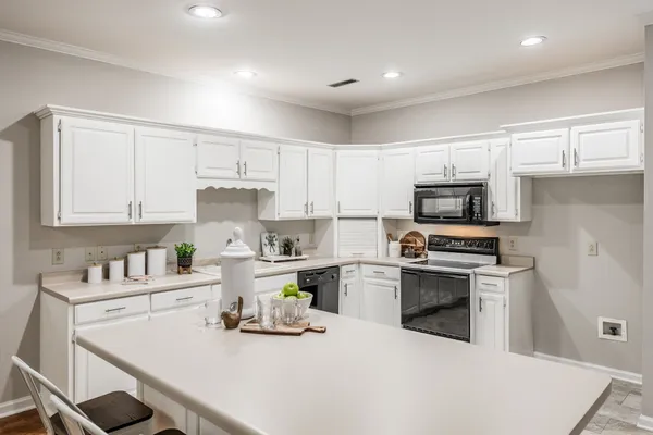 $379,900 | 113 Golf Club Lane, Unit 13, Springfield, TN 37172