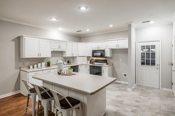 $379,900 | 113 Golf Club Lane, Unit 13, Springfield, TN 37172