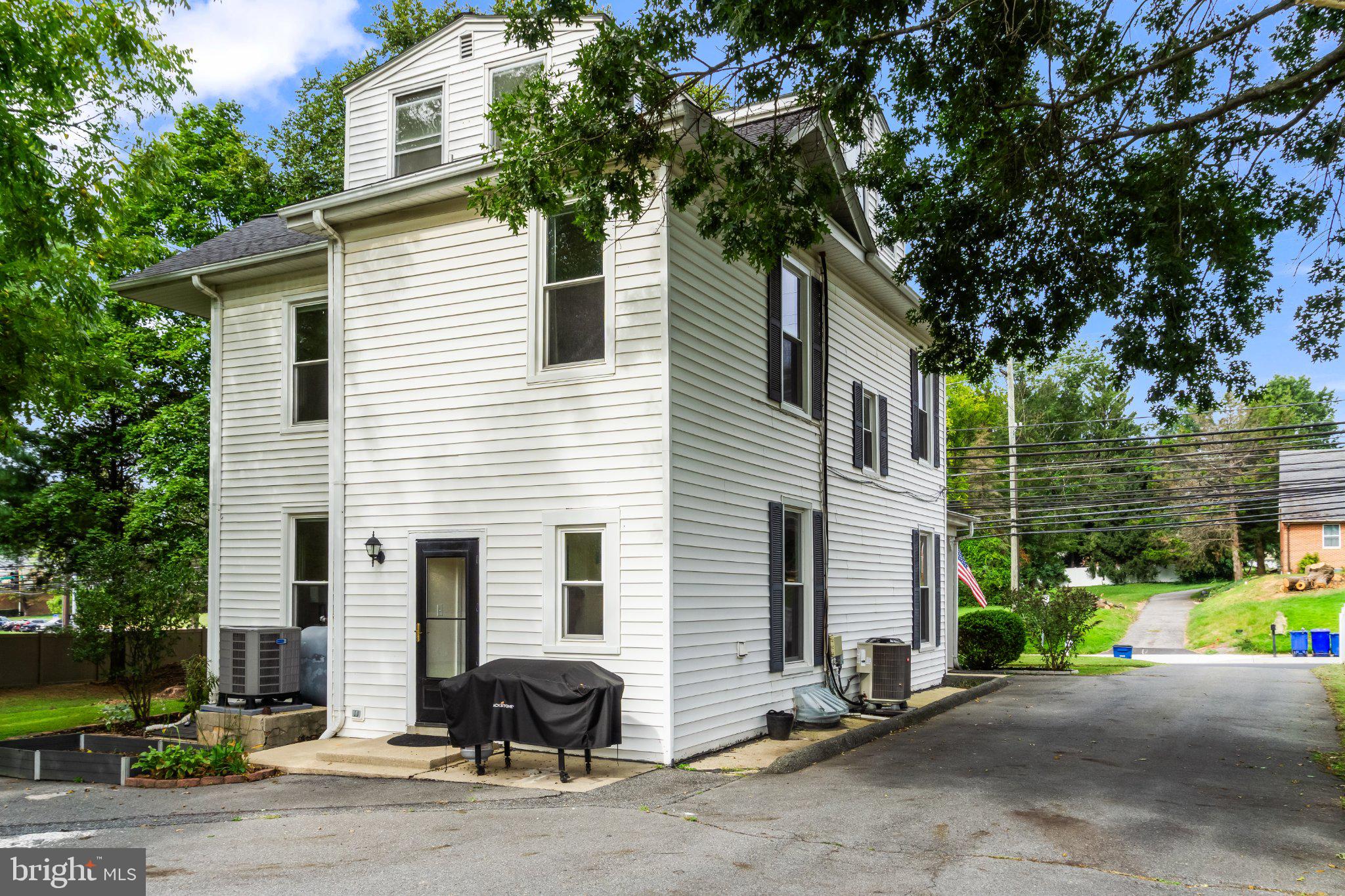 19201 Liberty Mill Road Germantown, MD 20874 - Photo 28 of 37 Gallery Image 28