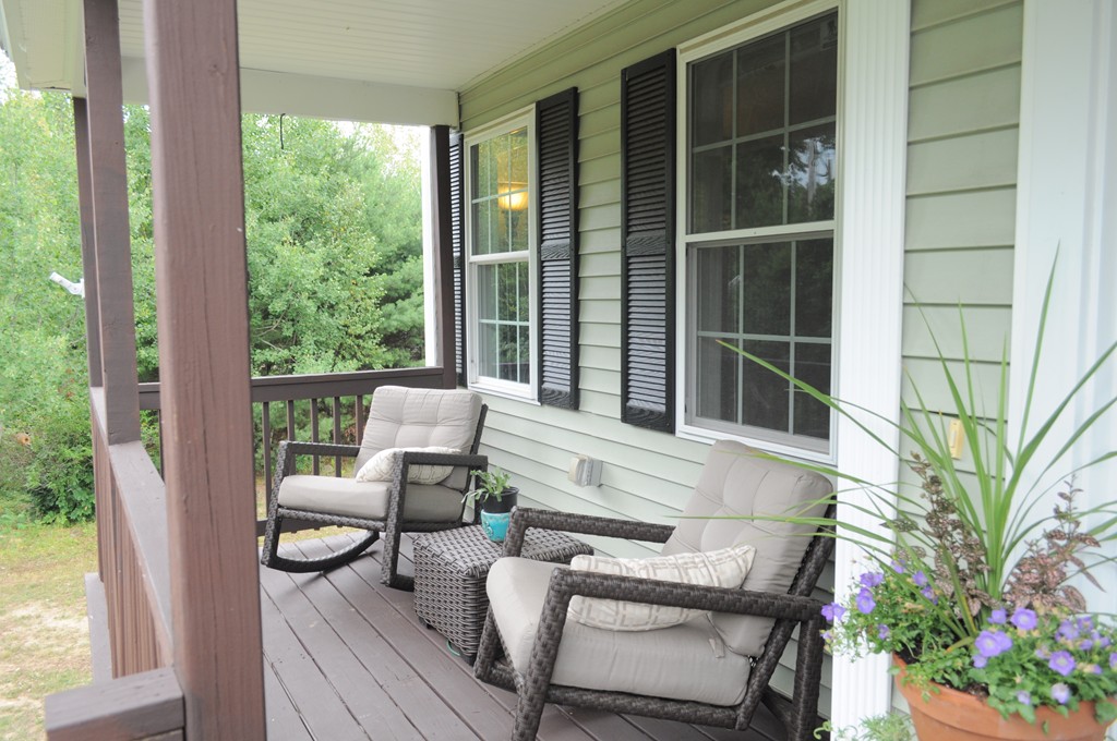 159 Gray Road Templeton, MA 01468 - Photo 3 of 26