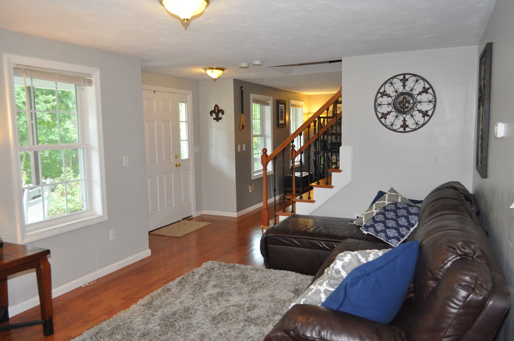 159 Gray Road Templeton, MA 01468 - Photo 9 of 26