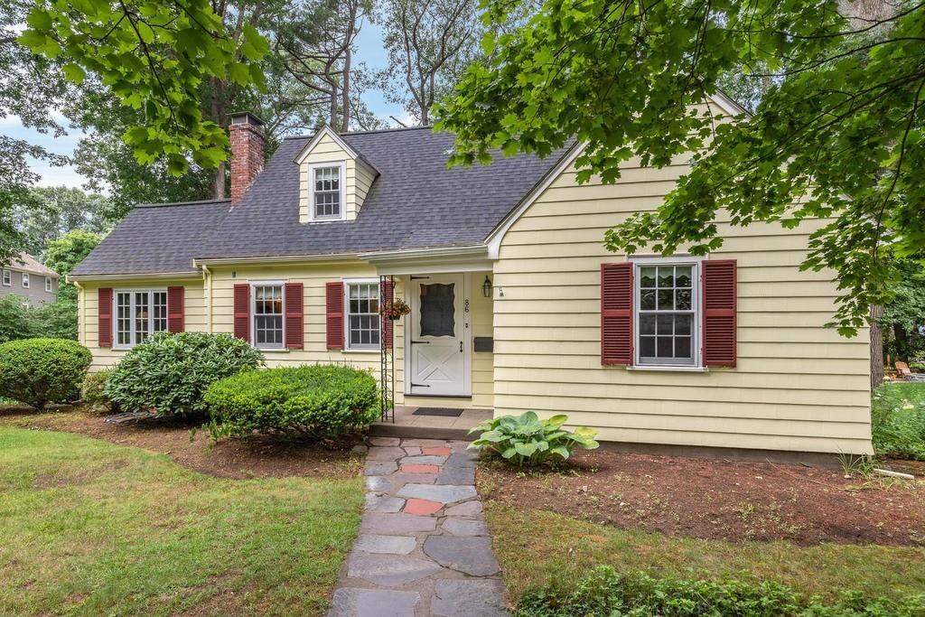 86 Outlook Road Wakefield, MA 01880 - Photo 2 of 34 Gallery Image 2