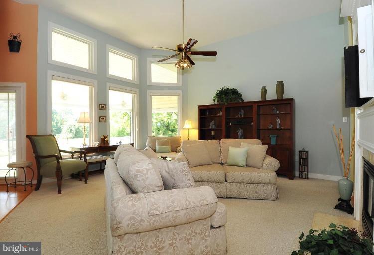10935 Liberty Road Randallstown, MD 21133 - Photo 18 of 30 Living Room