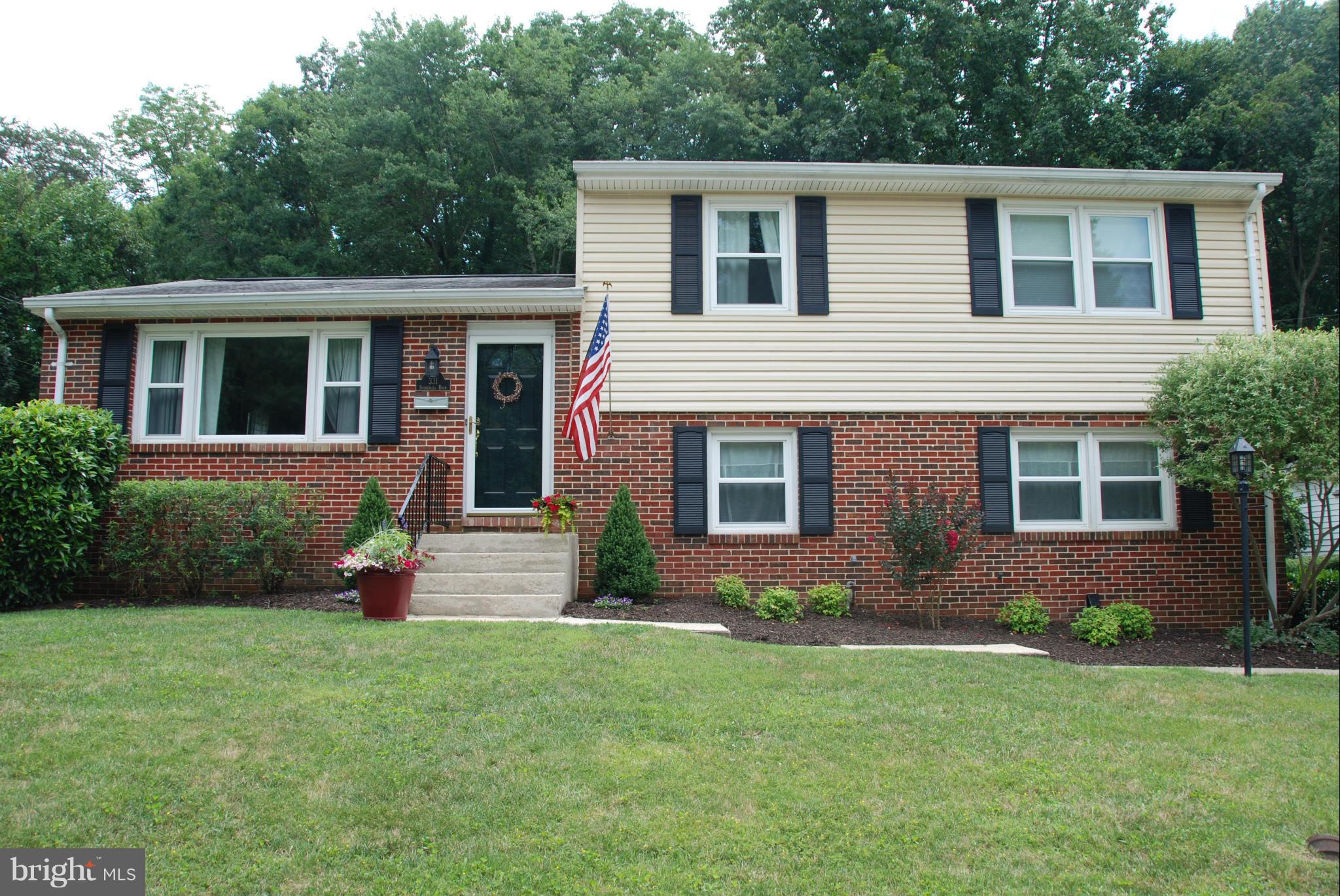 331 Stonewall Road Baltimore, MD 21228 - Photo 2 of 24 Exterior (Front)