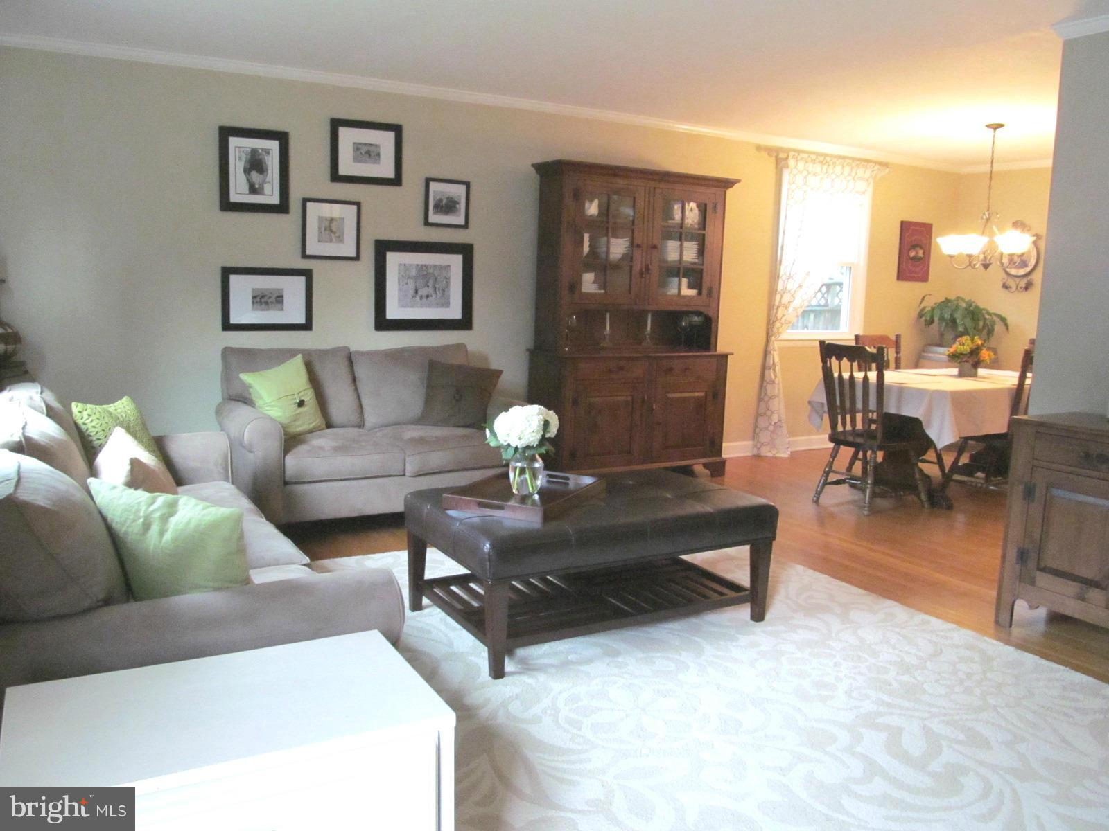 331 Stonewall Road Baltimore, MD 21228 - Photo 10 of 24 View into Dining Room area