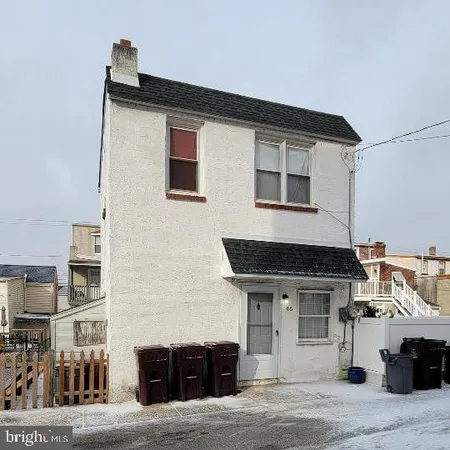 a house view with a outdoor space