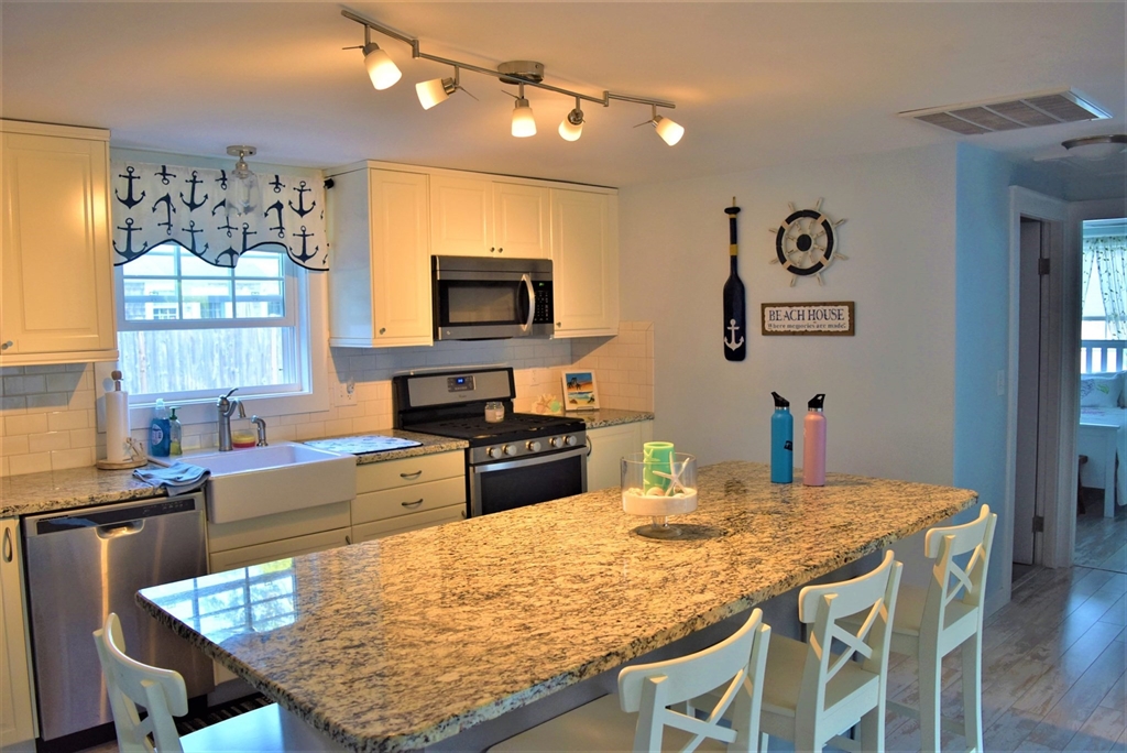 167 Breezy Point Road Yarmouth, MA 02664 - Photo 4 of 11