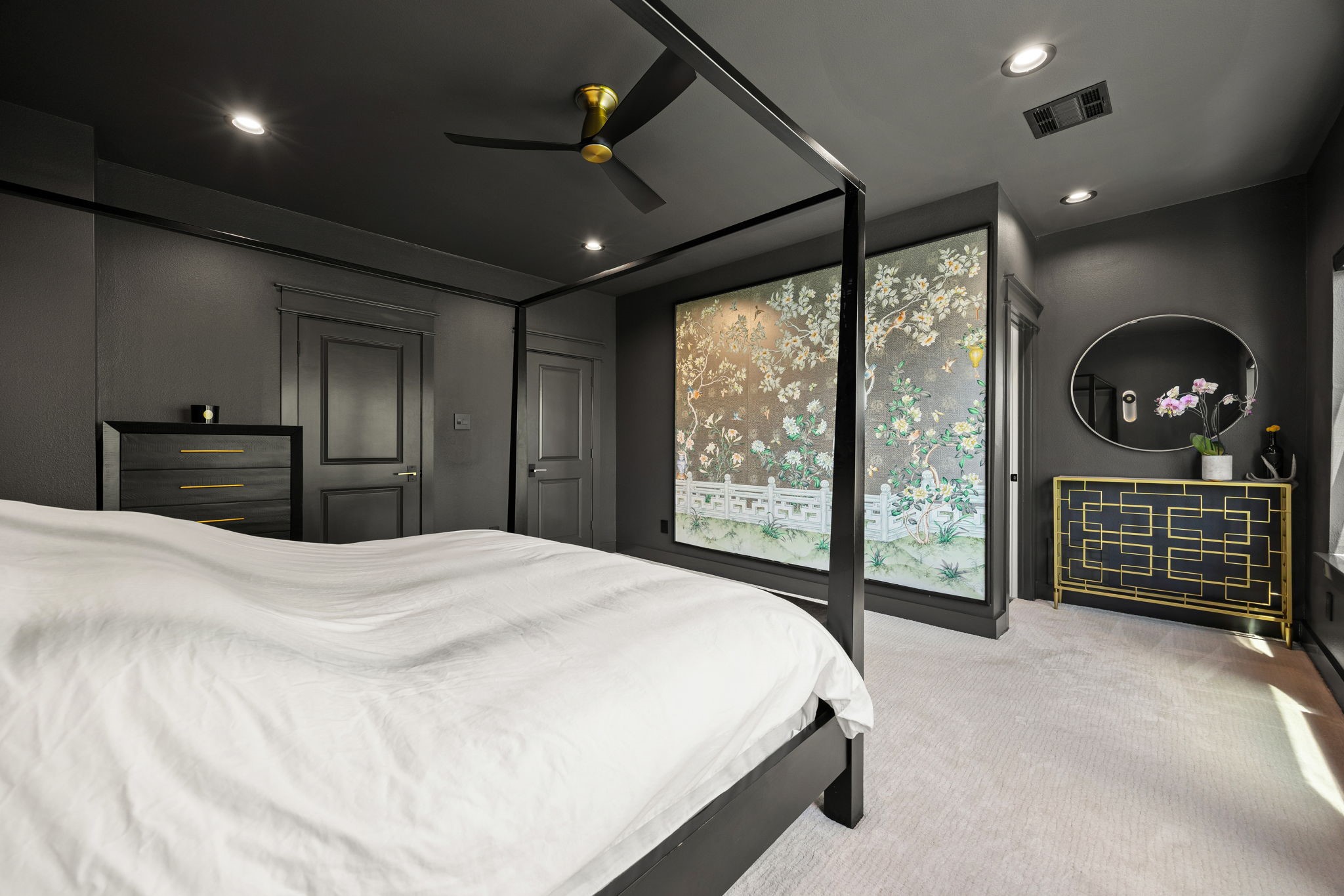 523 Fowler Street Houston, TX 77007 - Photo 24 of 39 a bedroom with a bed and a large window