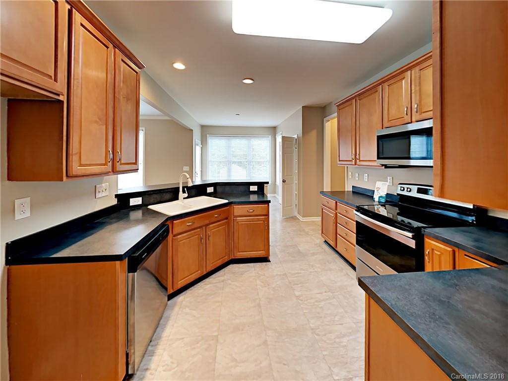 10927 Hellebore Road Charlotte, NC 28213 - Photo 4 of 22 Gallery Image 4