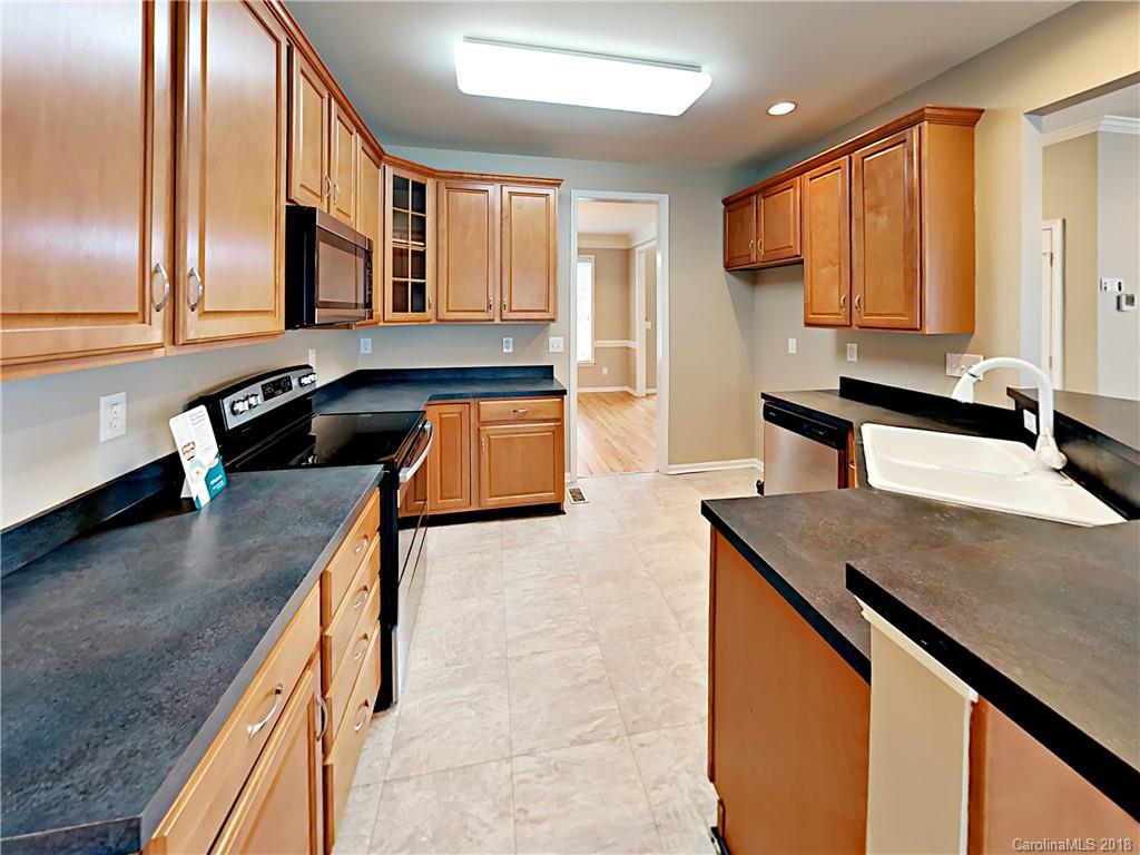 10927 Hellebore Road Charlotte, NC 28213 - Photo 5 of 22 Gallery Image 5