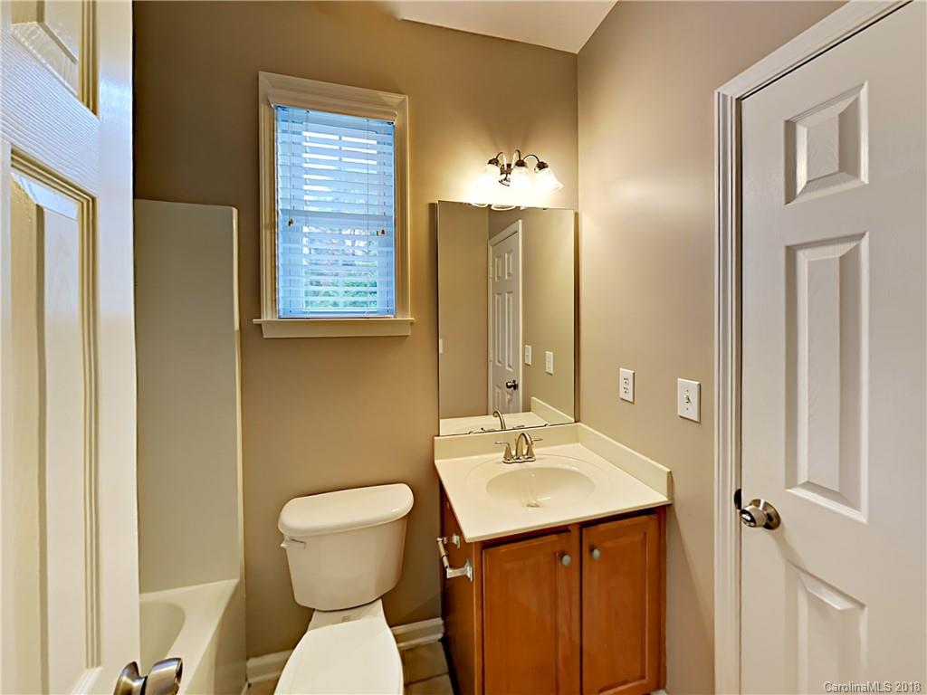 10927 Hellebore Road Charlotte, NC 28213 - Photo 9 of 22 Gallery Image 9