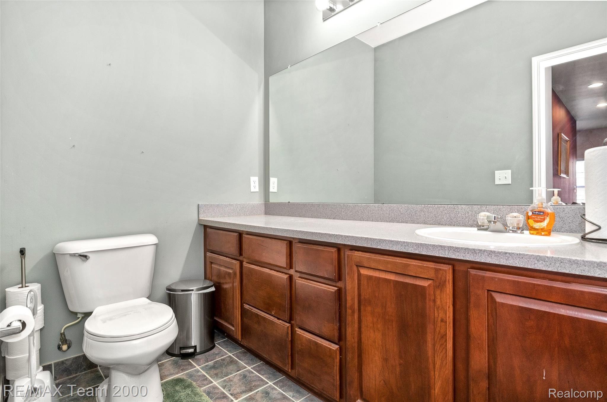 22680 Goddard Road Taylor, MI 48180 - Photo 14 of 32 15.jpg