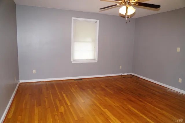 $199,900 | 1243 Lynchburg Avenue, Brookneal, VA 24528