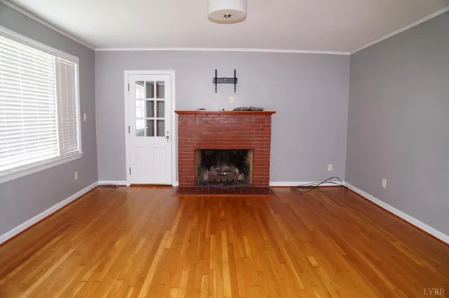 $199,900 | 1243 Lynchburg Avenue, Brookneal, VA 24528