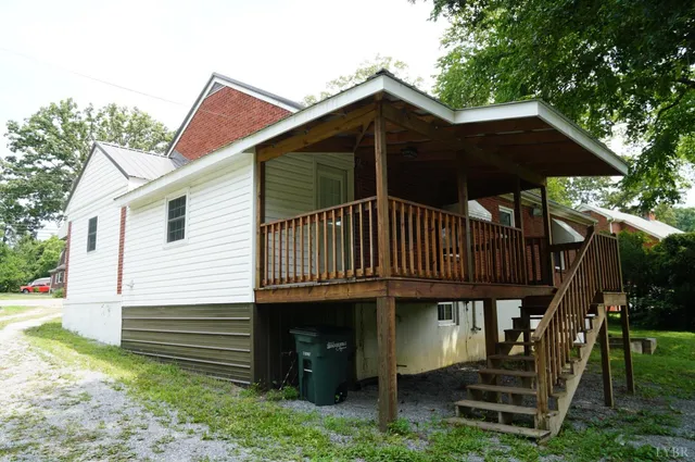 $199,900 | 1243 Lynchburg Avenue, Brookneal, VA 24528