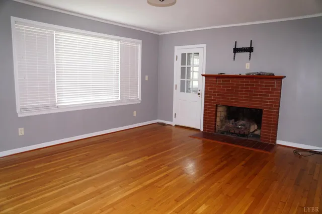 $199,900 | 1243 Lynchburg Avenue, Brookneal, VA 24528