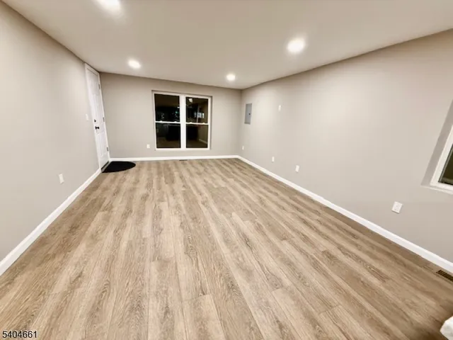 $2,550 | 264 Girard Avenue, Unit B, Somerset, NJ 08873